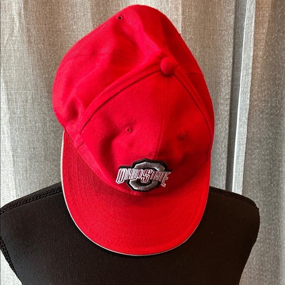 Ohio State Red Baseball Cap - Picture 1 of 3